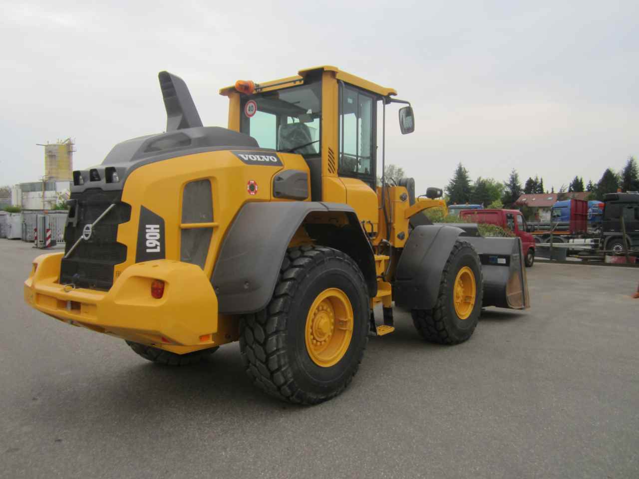 L90H Serie 13056 003